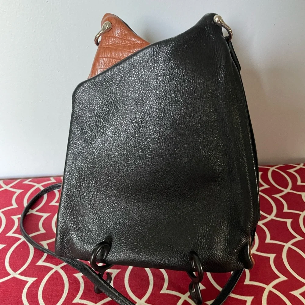 Thomas Leathers Dual-Sided Crossbody Bag - Picture 6 of 12